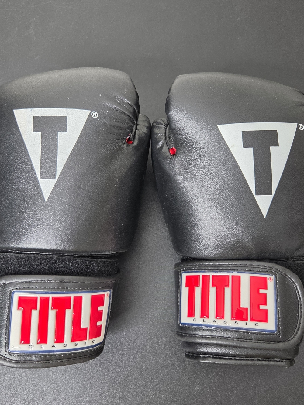Title Classic Boxing Gloves Size Regular